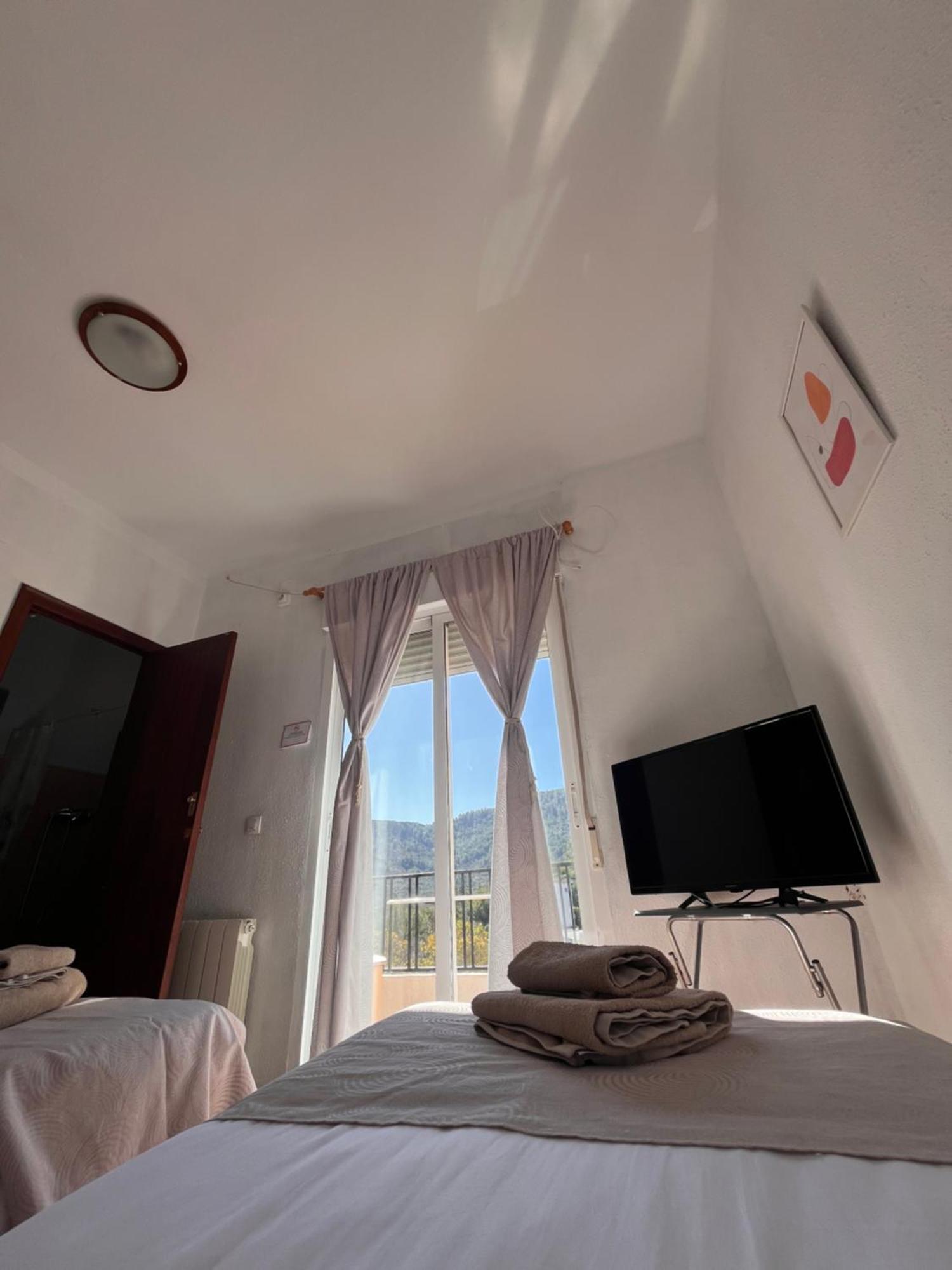 Hotel Espadan Azuebar ภายนอก รูปภาพ